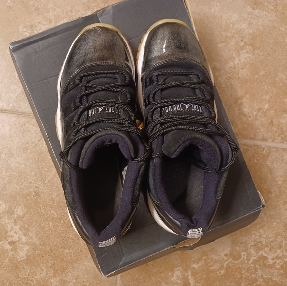 Jordan 11 Retro Low 'Barons' Wo.6½ (5Y) - Picture 5 of 10